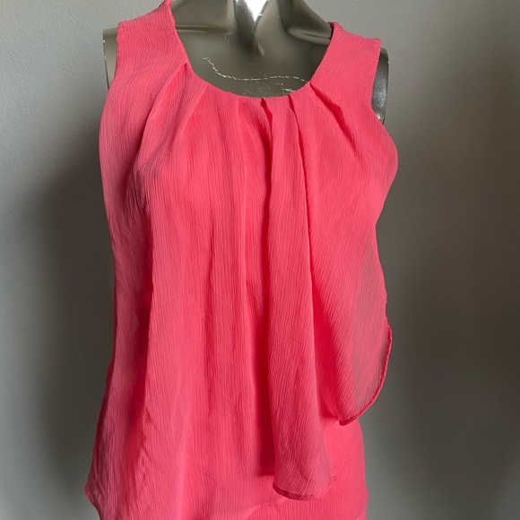 💰New York & Company Sheer Tank💰 - Picture 2 of 4